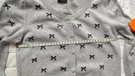 Dámský svetřík s mašličkami, reserved,s