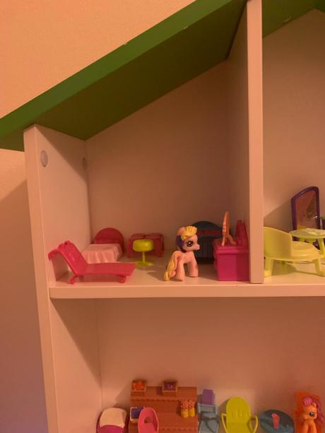 Drevená polička - domček, 