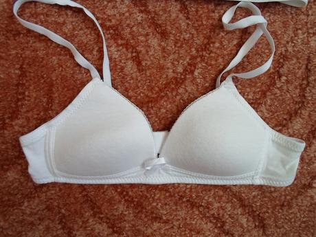 Bílá dívčí podprsenka 65a, 65a