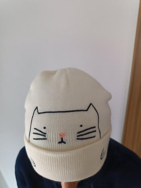 Čepice s kočkou,