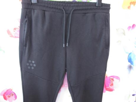 Černé sportovní kalhoty, tepláky cropp/unisex, m