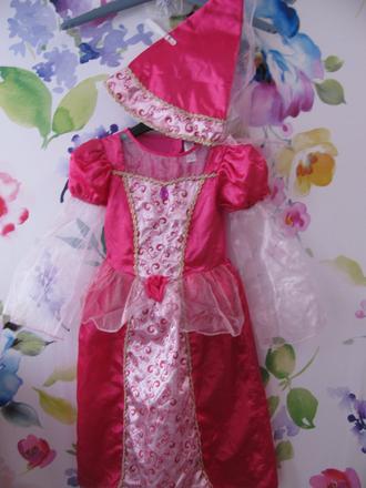 Karneval-růžové šaty a čepec pro princeznu, 
