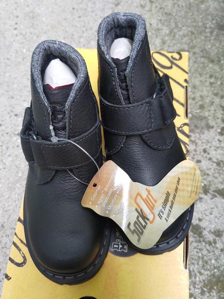 Nenošené dětské kožené boty dr. martens vel. 27, 27