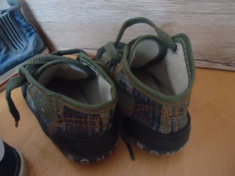 Mix plátěných tenisek, 24