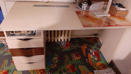 Psací stůl 140x70cm,