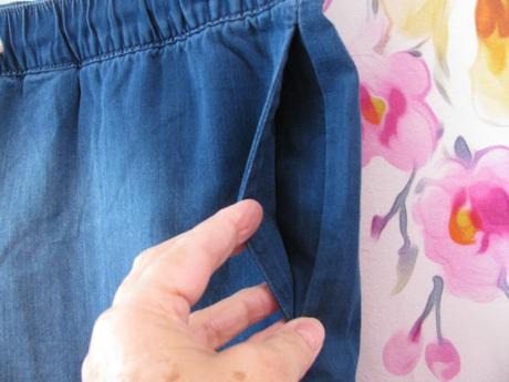 Tenká letní minisukně, vzhledem džínovina, quiksilver,38