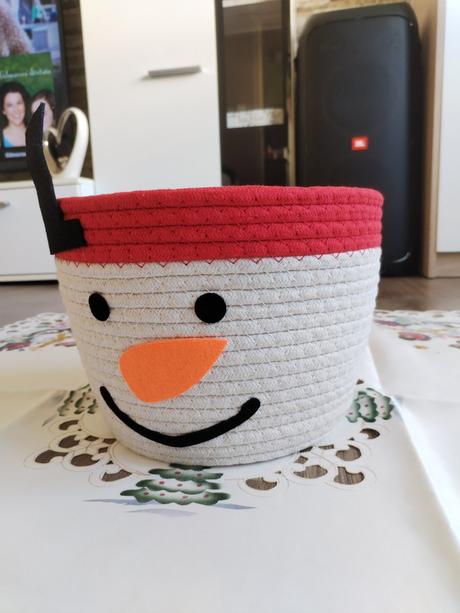 Nový vánoční ubrus s košíkem, 