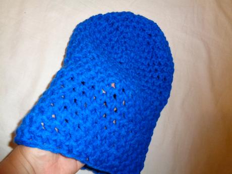 Nádherná tmavěmodrá čepice - trpaslík, 152