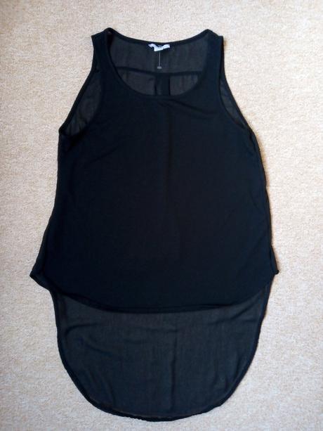 Prodloužené tílko zn."amisu" vel."m", amisu,m