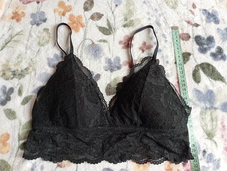Černá krajková braletka, gate,m
