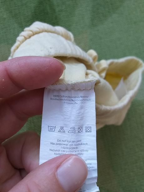 Světle žluté kraťasy 6-9 měs/74, pepco,74