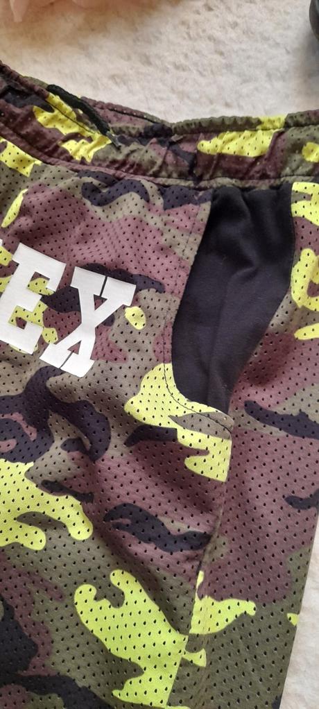 Pyrex maskáčové sportovní šortky, 158