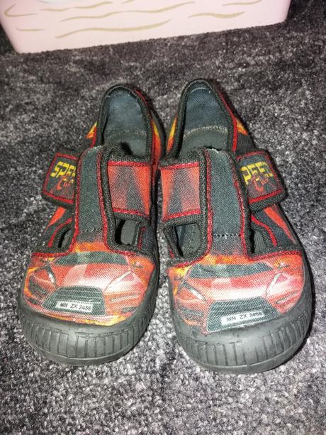 Bačkůrky s autem, 25