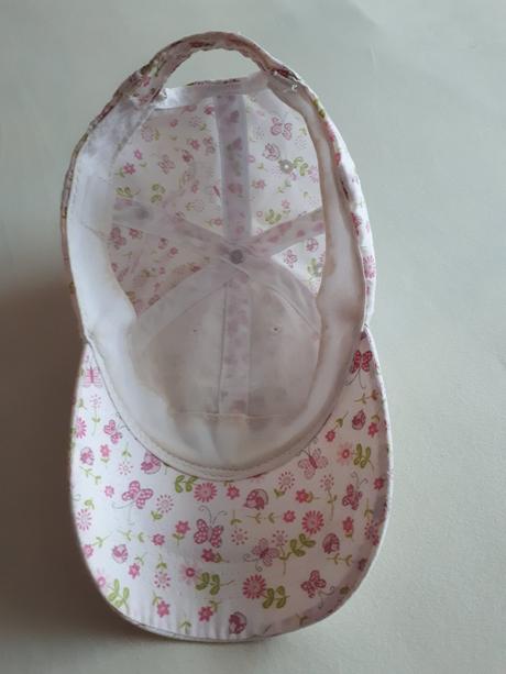 Dětská kšiltovka, bílá s kytičkama a motýlkama, 104