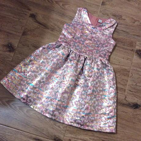 Slavnostní duhové šaty, tu,116