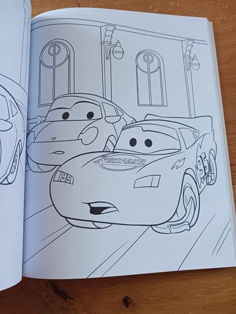 Velká cars kniha nálepky+omalovánky,