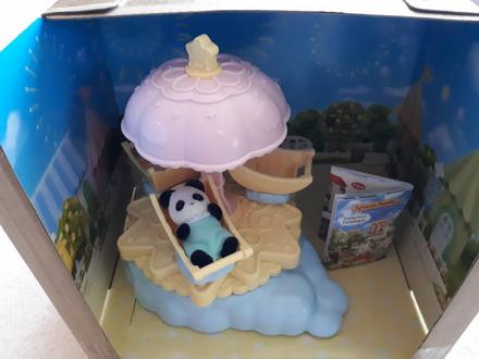 Sylvanian families carousel - kolotoč - 3 figurky, 