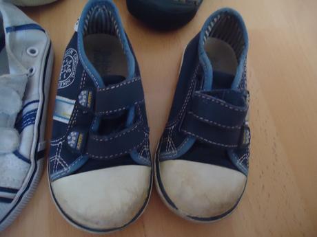 Mix plátěných tenisek, 24