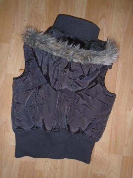 Vesta s kožíškem vel 158 - s, 158