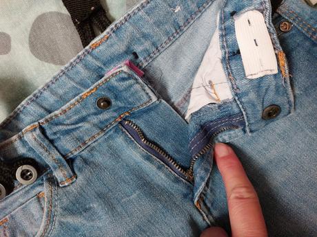 Trhané džíny + kšandy kočičky, dopodopo,110