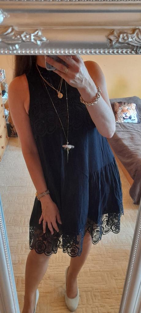 H&m černé šaty s krajkovými detaily, h&m,36