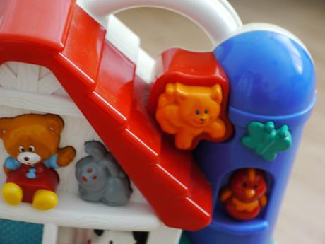 Hracka chicco nemecky a anglicky mlivici,