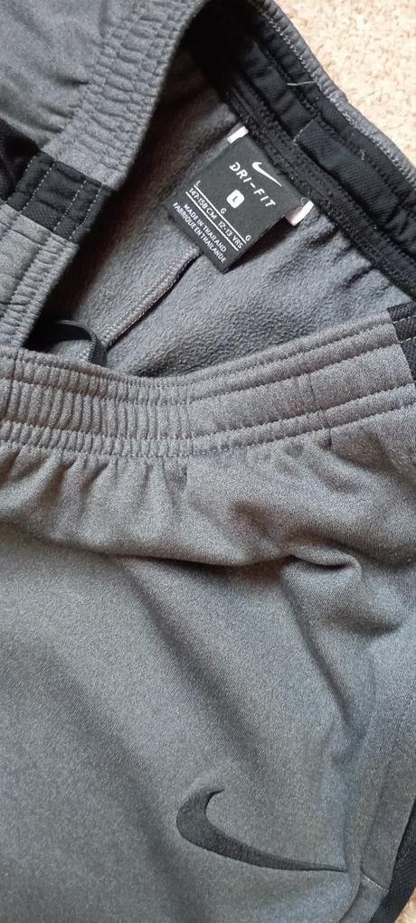 Tepláky zn."nike" vel."l", nike