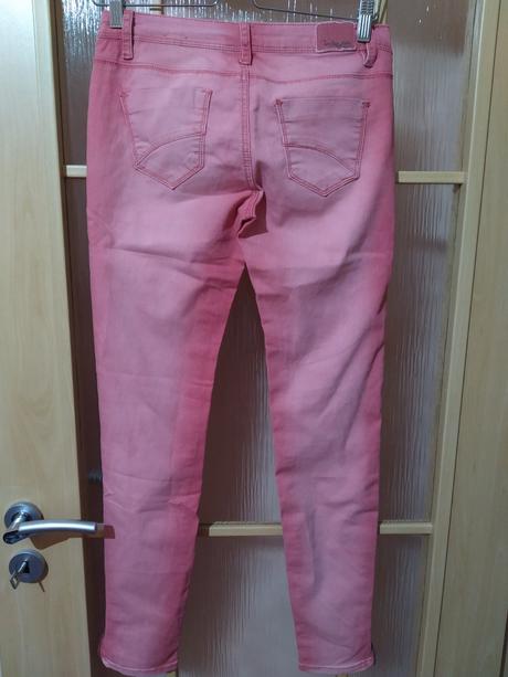 Kalhoty elastické, 28