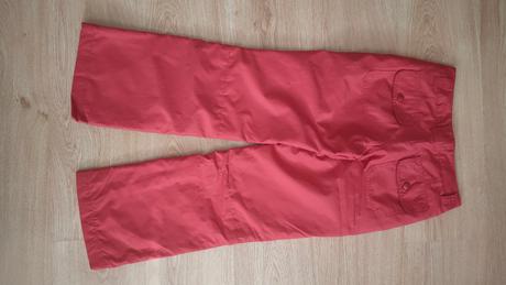 Teplejší kalhoty, 140