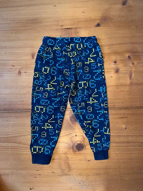 Tepláky s čísly, 104