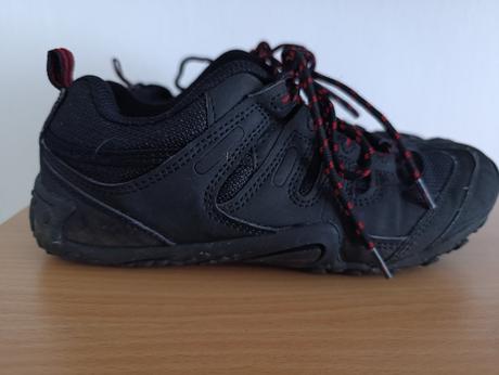 Chlapecké černé boty bpc vel. 38, 38