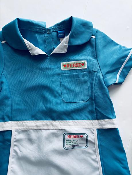 An7/ kostým sestra- v.6/8 let,