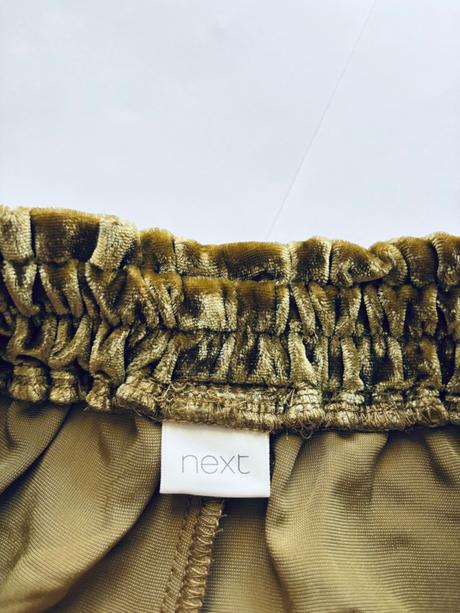 Kraťasy semišové zn. next - v.cca 7/9 let, next,128