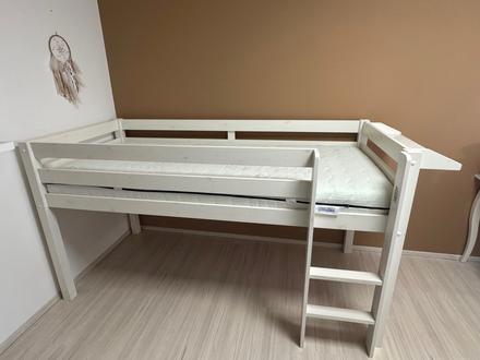 Prodám postel s matrací 90x200, šířka (cm): 90,délka (cm): 200