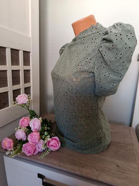 Madeirová halenka, l