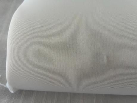 Profilovaný polštář z paměťové pěny vanse, 