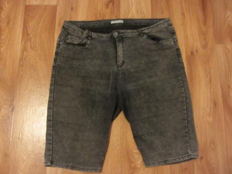 Džínové kraťasy, 48