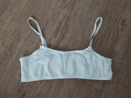 Dívčí podprsenka, 158