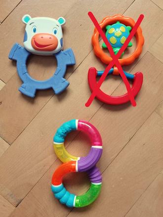 Chrastítka, kousátka,