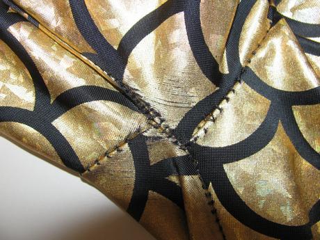 Elastické zlaté legíny, 128