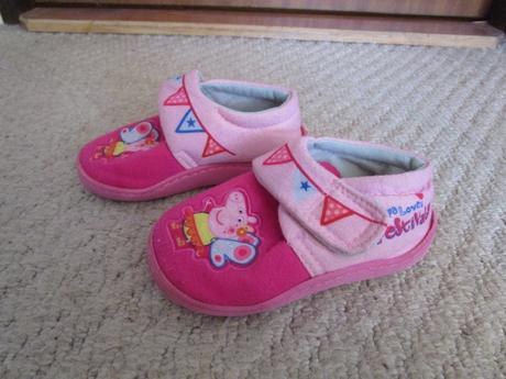 Pěkné bačkůrky s prasátkem pepou, zn. george, george,27