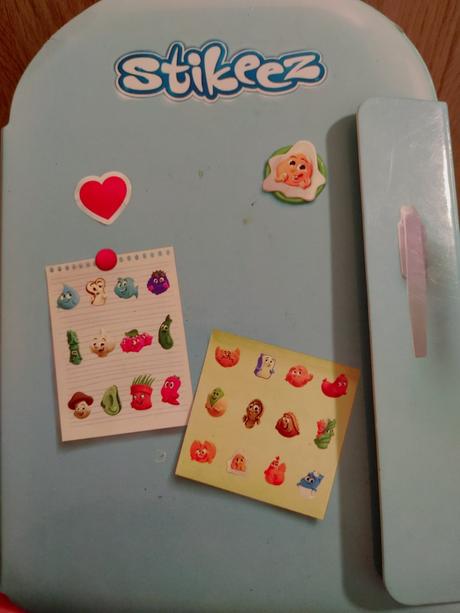 Stikeez, 