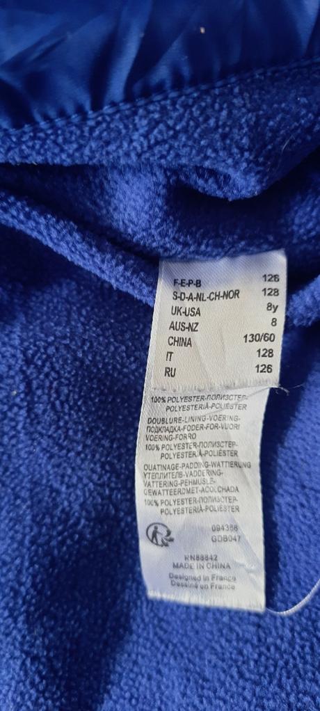 Zimní bunda značky essentiel, vel. 8 let.,(vel.812, 128