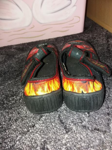 Bačkůrky s autem, 25