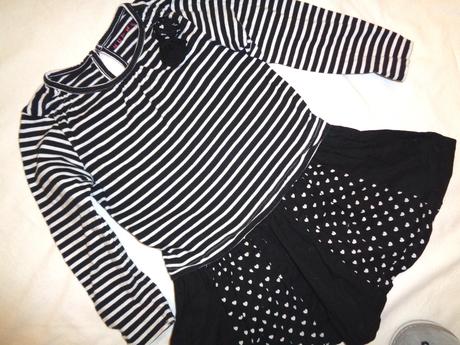 Kouzelné černobílé šaty, nutmeg,98