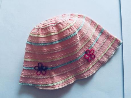 Slaměný klobouk, 74