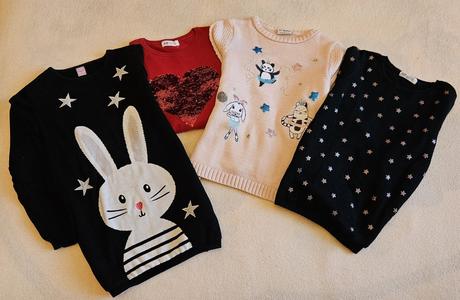 Čtyři zimní svetříky, sváteční a tričko, 122/140, 134