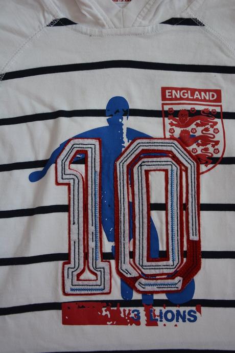 Tričko s fotbalistou, marks & spencer,128
