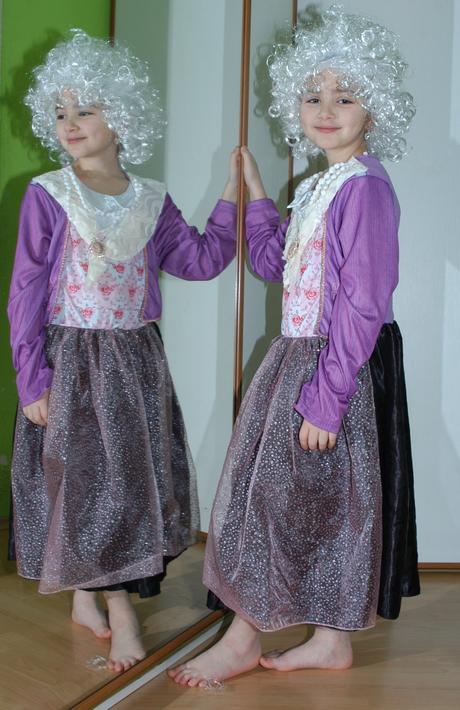 Karnevalový kostým babička drsňačka, 