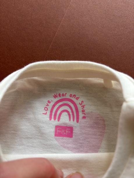 Triko smetanové se srdíčky - v.3/4 roky, f&f,104